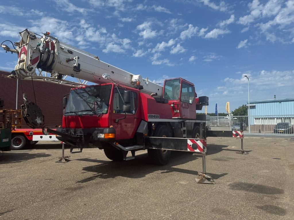 Liebherr LTM 1030-2.1 ( WITH JIB ) - Kaikki maastonosturi: kuva Liebherr LTM 1030-2.1 ( WITH JIB ) - Kaikki maastonosturi Liebherr LTM 1030-2.1 ( WITH JIB ) - Kaikki maastonosturi: kuva Liebherr LTM 1030-2.1 ( WITH JIB ) - Kaikki maastonosturi