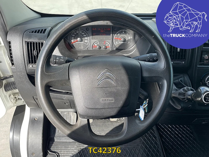 Avolava-auto Citroën Jumper: kuva Avolava-auto Citroën Jumper
