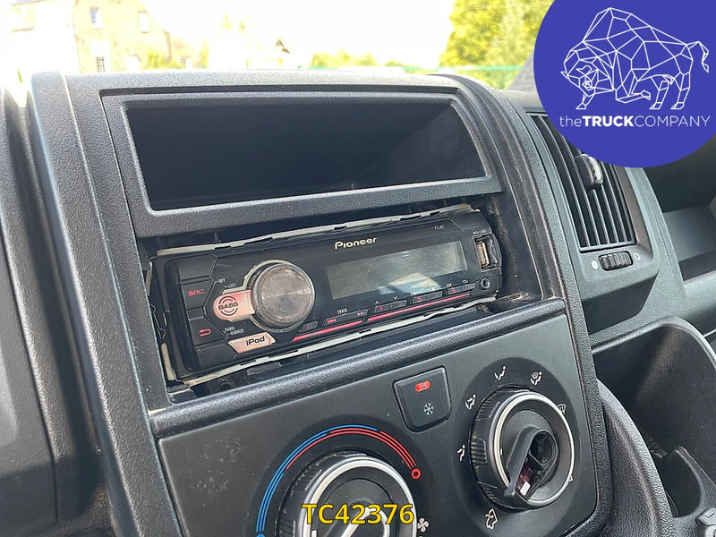 Avolava-auto Citroën Jumper: kuva Avolava-auto Citroën Jumper