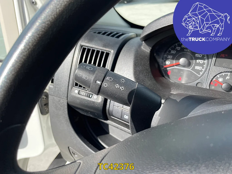 Avolava-auto Citroën Jumper: kuva Avolava-auto Citroën Jumper
