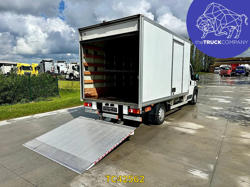 Fiat Ducato meubelbak + lift 3.0D automaat - Jakeluauto: kuva Fiat Ducato meubelbak + lift 3.0D automaat - Jakeluauto Fiat Ducato meubelbak + lift 3.0D automaat - Jakeluauto: kuva Fiat Ducato meubelbak + lift 3.0D automaat - Jakeluauto