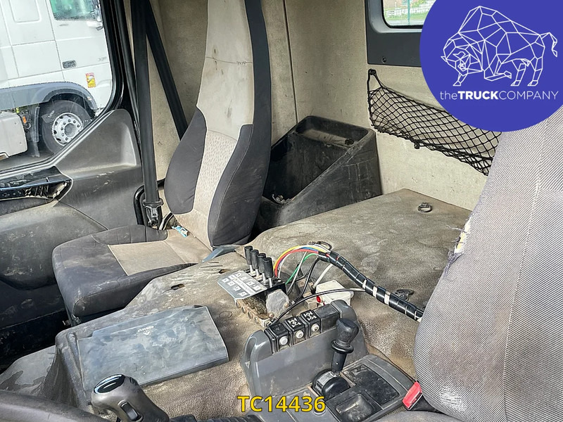 Renault Kerax 370 - Konttialus/ Vaihtokuormatilat kuorma-auto: kuva Renault Kerax 370 - Konttialus/ Vaihtokuormatilat kuorma-auto Renault Kerax 370 - Konttialus/ Vaihtokuormatilat kuorma-auto: kuva Renault Kerax 370 - Konttialus/ Vaihtokuormatilat kuorma-auto