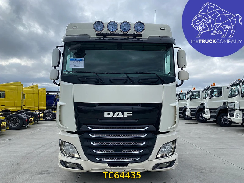 Vetopöytäauto DAF XF 105 460: kuva Vetopöytäauto DAF XF 105 460 Vetopöytäauto DAF XF 105 460: kuva Vetopöytäauto DAF XF 105 460