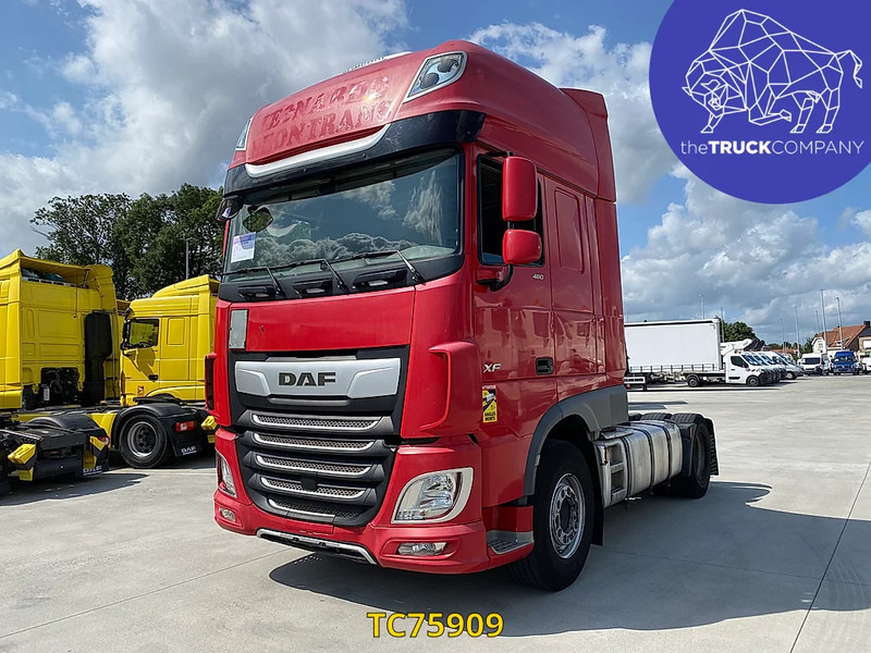 DAF XF 105 480 - Vetopöytäauto: kuva DAF XF 105 480 - Vetopöytäauto DAF XF 105 480 - Vetopöytäauto: kuva DAF XF 105 480 - Vetopöytäauto