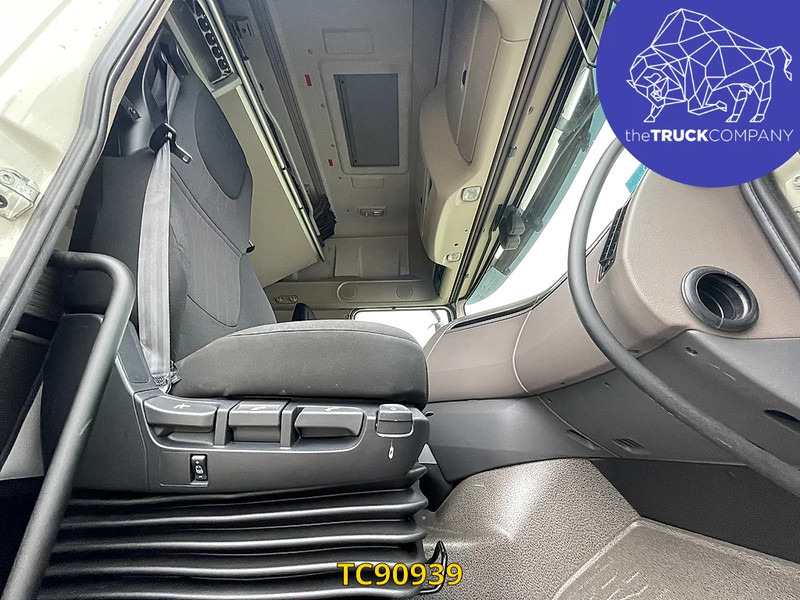 DAF XF 480 - Vetopöytäauto: kuva DAF XF 480 - Vetopöytäauto DAF XF 480 - Vetopöytäauto: kuva DAF XF 480 - Vetopöytäauto