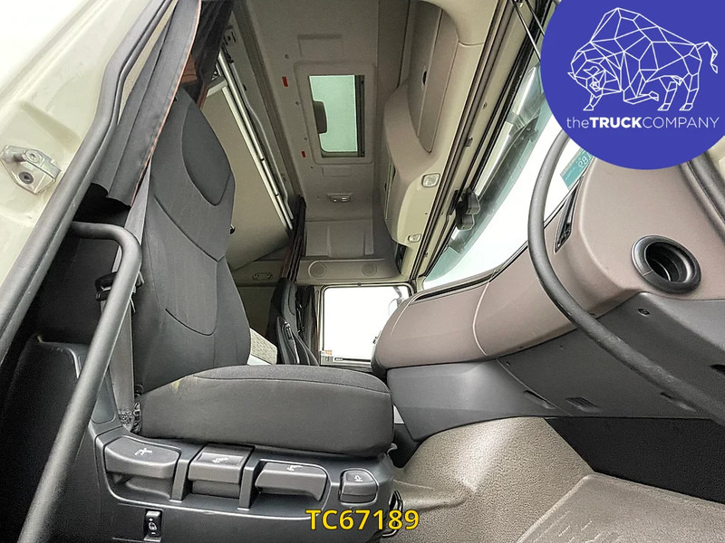 DAF XF 480 - Vetopöytäauto: kuva DAF XF 480 - Vetopöytäauto DAF XF 480 - Vetopöytäauto: kuva DAF XF 480 - Vetopöytäauto