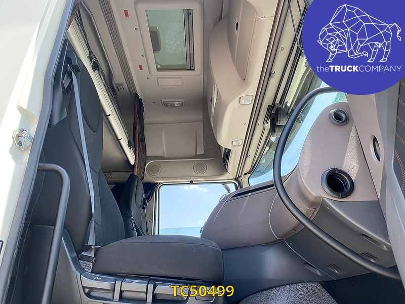 DAF XF 480 - Vetopöytäauto: kuva DAF XF 480 - Vetopöytäauto DAF XF 480 - Vetopöytäauto: kuva DAF XF 480 - Vetopöytäauto