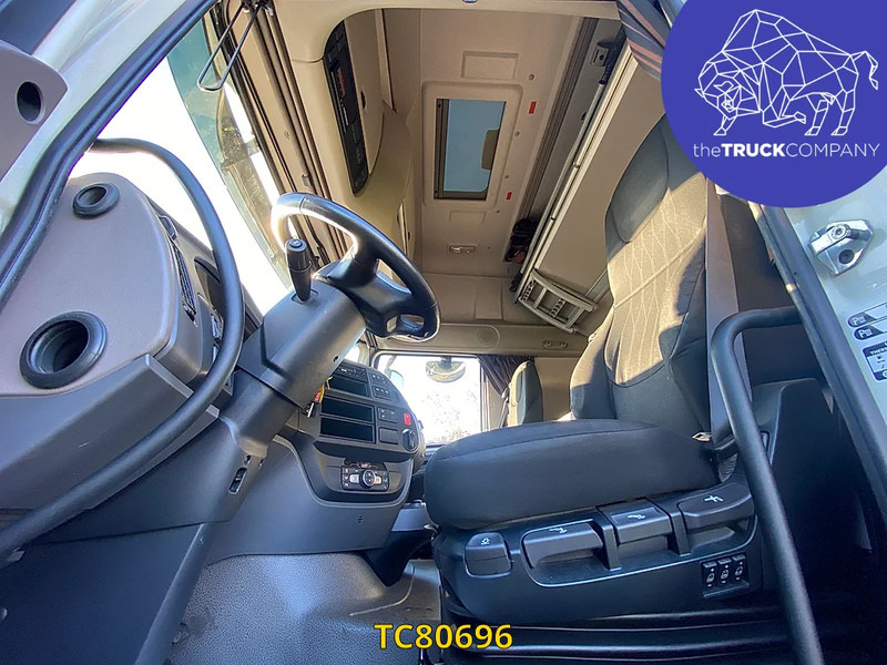 DAF XF 480 - Vetopöytäauto: kuva DAF XF 480 - Vetopöytäauto DAF XF 480 - Vetopöytäauto: kuva DAF XF 480 - Vetopöytäauto