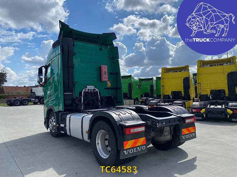 Volvo FH 500 - Vetopöytäauto: kuva Volvo FH 500 - Vetopöytäauto Volvo FH 500 - Vetopöytäauto: kuva Volvo FH 500 - Vetopöytäauto