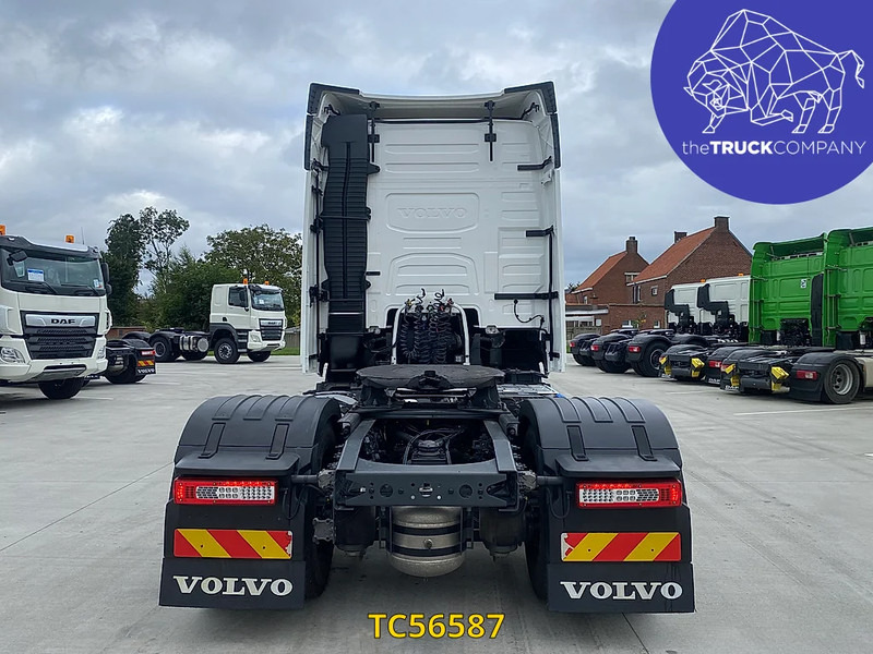 Volvo FH 500 - Vetopöytäauto: kuva Volvo FH 500 - Vetopöytäauto Volvo FH 500 - Vetopöytäauto: kuva Volvo FH 500 - Vetopöytäauto