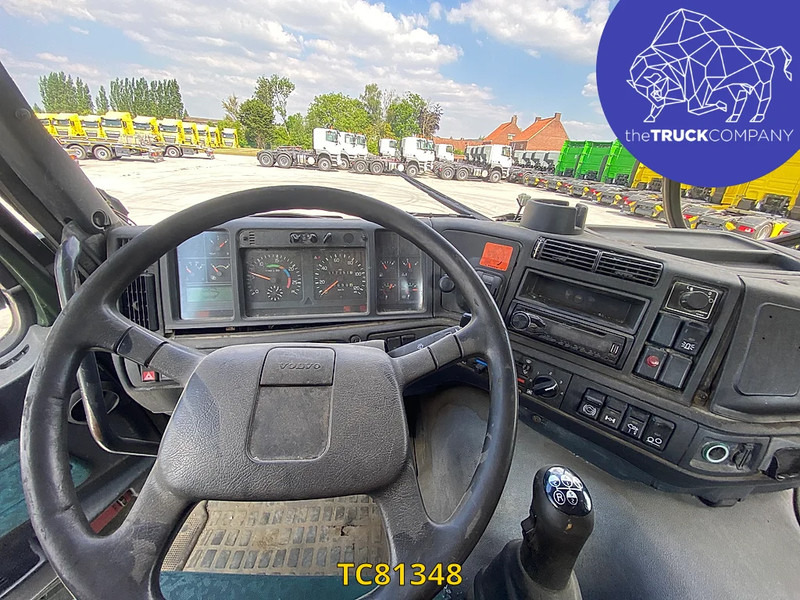 Volvo FH 380 - Konttialus/ Vaihtokuormatilat kuorma-auto: kuva Volvo FH 380 - Konttialus/ Vaihtokuormatilat kuorma-auto Volvo FH 380 - Konttialus/ Vaihtokuormatilat kuorma-auto: kuva Volvo FH 380 - Konttialus/ Vaihtokuormatilat kuorma-auto