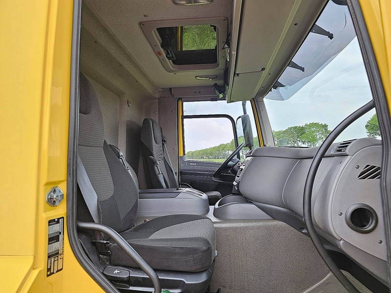Refrigeraattori kuorma-auto DAF CF 220 CARRIER LIFT DOORS: kuva Refrigeraattori kuorma-auto DAF CF 220 CARRIER LIFT DOORS
