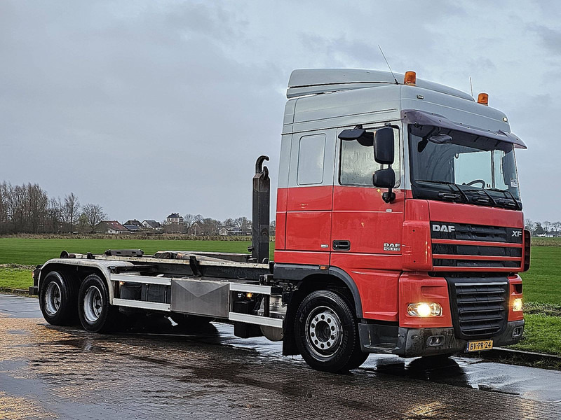 DAF XF 105.410 6X2 FAS NL-TRUCK - Koukkulava kuorma-auto: kuva DAF XF 105.410 6X2 FAS NL-TRUCK - Koukkulava kuorma-auto DAF XF 105.410 6X2 FAS NL-TRUCK - Koukkulava kuorma-auto: kuva DAF XF 105.410 6X2 FAS NL-TRUCK - Koukkulava kuorma-auto
