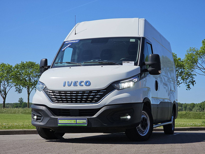 Iveco Daily 35S18 3.0Ltr 180Pk Airco! - Pakettiauto: kuva Iveco Daily 35S18 3.0Ltr 180Pk Airco! - Pakettiauto Iveco Daily 35S18 3.0Ltr 180Pk Airco! - Pakettiauto: kuva Iveco Daily 35S18 3.0Ltr 180Pk Airco! - Pakettiauto