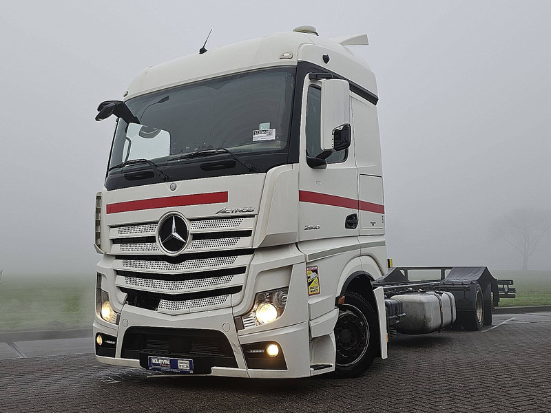Mercedes-Benz ACTROS 2540 - Kuorma-auto alusta: kuva Mercedes-Benz ACTROS 2540 - Kuorma-auto alusta Mercedes-Benz ACTROS 2540 - Kuorma-auto alusta: kuva Mercedes-Benz ACTROS 2540 - Kuorma-auto alusta