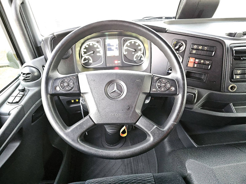 Interior photo 3: Umpikori kuorma-auto Mercedes-Benz ATEGO 1524 AIRCO LIFT AHK