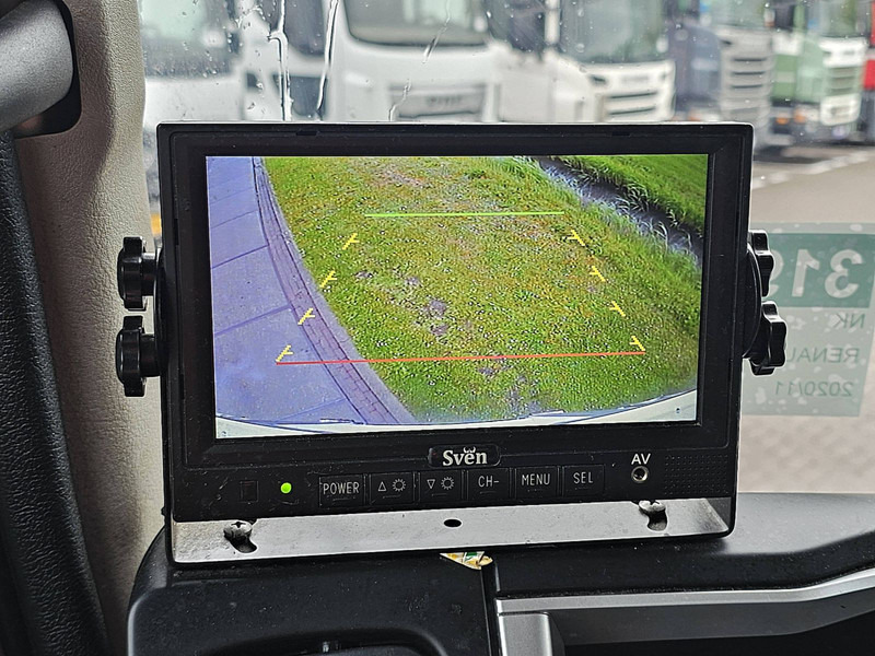 Umpikori kuorma-auto Renault D 240 11.9T AIRCO TAILLIFT: kuva Umpikori kuorma-auto Renault D 240 11.9T AIRCO TAILLIFT Umpikori kuorma-auto Renault D 240 11.9T AIRCO TAILLIFT: kuva Umpikori kuorma-auto Renault D 240 11.9T AIRCO TAILLIFT