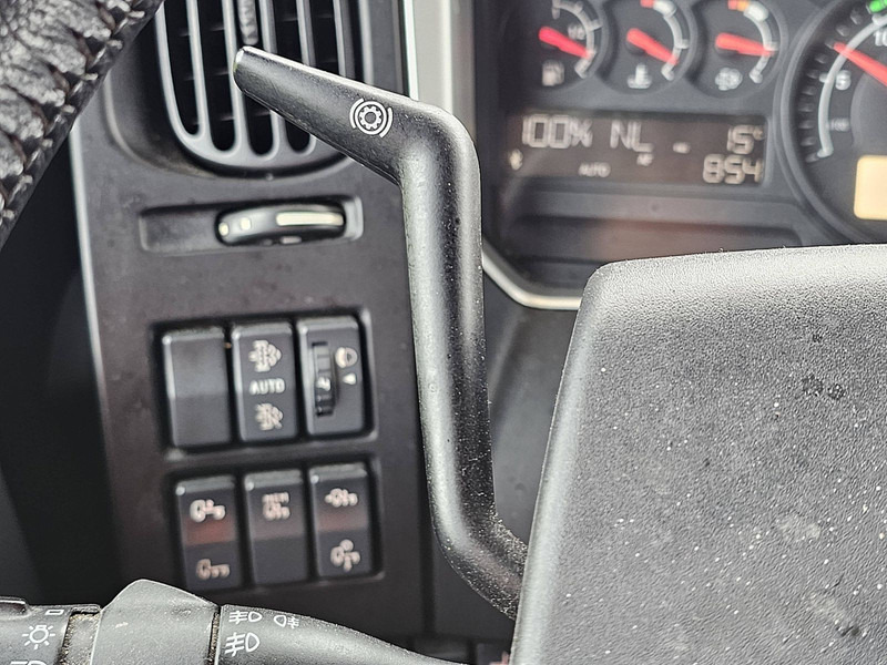 Umpikori kuorma-auto Renault D 240 11.9T AIRCO TAILLIFT: kuva Umpikori kuorma-auto Renault D 240 11.9T AIRCO TAILLIFT Umpikori kuorma-auto Renault D 240 11.9T AIRCO TAILLIFT: kuva Umpikori kuorma-auto Renault D 240 11.9T AIRCO TAILLIFT