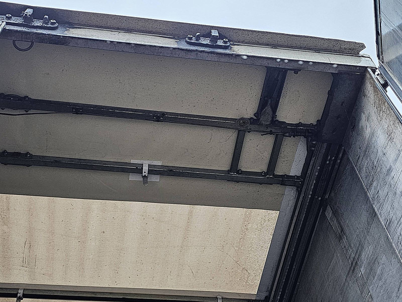 Pressukapellipuoliperävaunu Samro ST39MH: kuva Pressukapellipuoliperävaunu Samro ST39MH Pressukapellipuoliperävaunu Samro ST39MH: kuva Pressukapellipuoliperävaunu Samro ST39MH