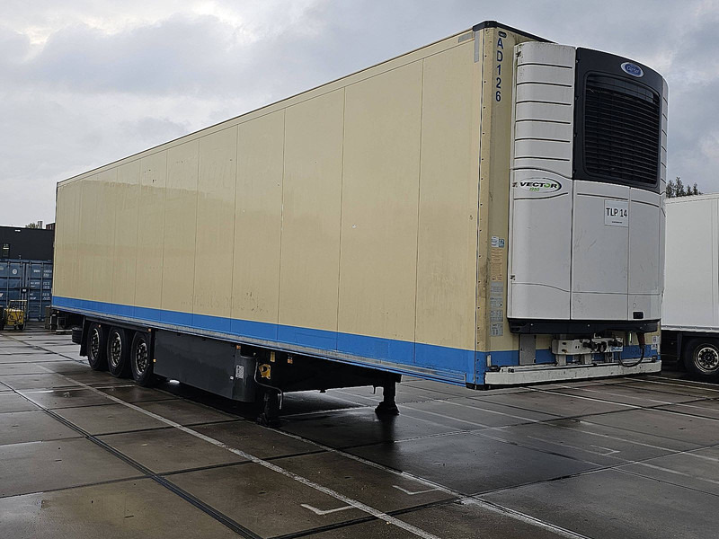 Schmitz Cargobull MEATRAILS - Refrigeraattori puoliperävaunu: kuva Schmitz Cargobull MEATRAILS - Refrigeraattori puoliperävaunu Schmitz Cargobull MEATRAILS - Refrigeraattori puoliperävaunu: kuva Schmitz Cargobull MEATRAILS - Refrigeraattori puoliperävaunu