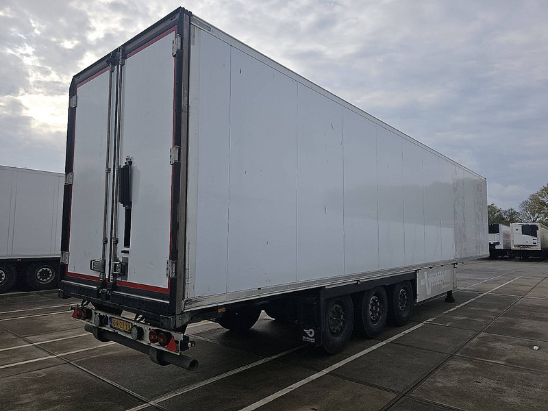Schmitz Cargobull N/A - Refrigeraattori puoliperävaunu: kuva Schmitz Cargobull N/A - Refrigeraattori puoliperävaunu Schmitz Cargobull N/A - Refrigeraattori puoliperävaunu: kuva Schmitz Cargobull N/A - Refrigeraattori puoliperävaunu