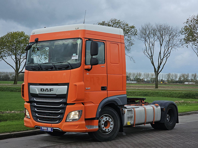 DAF XF 450 - Vetopöytäauto: kuva DAF XF 450 - Vetopöytäauto DAF XF 450 - Vetopöytäauto: kuva DAF XF 450 - Vetopöytäauto