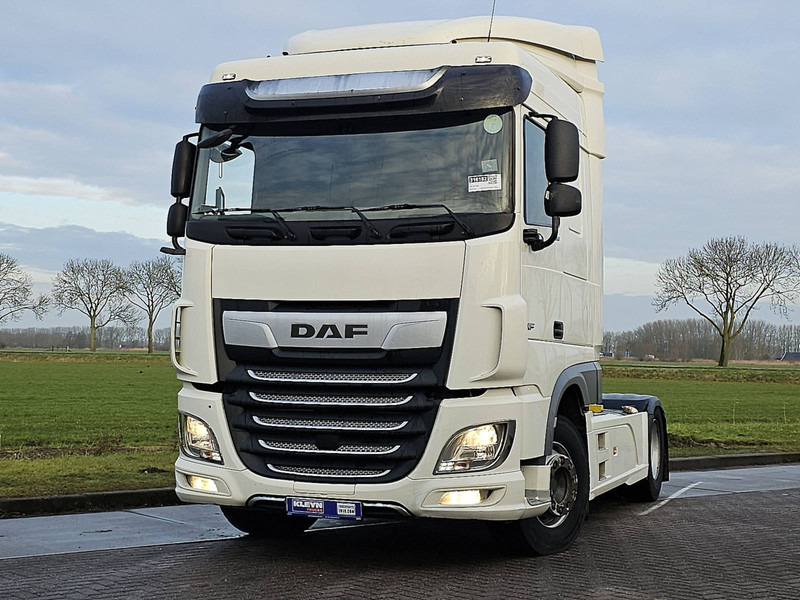 DAF XF 450 SPACECAB SKIRTS - Vetopöytäauto: kuva DAF XF 450 SPACECAB SKIRTS - Vetopöytäauto DAF XF 450 SPACECAB SKIRTS - Vetopöytäauto: kuva DAF XF 450 SPACECAB SKIRTS - Vetopöytäauto