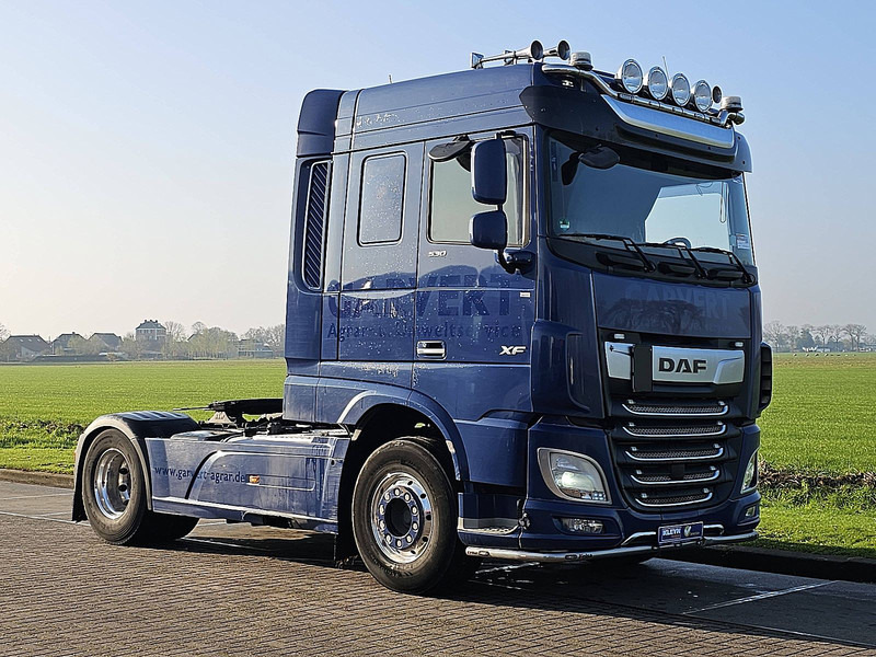 DAF XF 530 - Vetopöytäauto: kuva DAF XF 530 - Vetopöytäauto DAF XF 530 - Vetopöytäauto: kuva DAF XF 530 - Vetopöytäauto