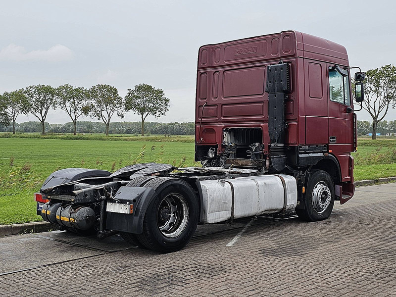DAF XF 95.380 SPACECAB EURO 2 - Vetopöytäauto: kuva DAF XF 95.380 SPACECAB EURO 2 - Vetopöytäauto DAF XF 95.380 SPACECAB EURO 2 - Vetopöytäauto: kuva DAF XF 95.380 SPACECAB EURO 2 - Vetopöytäauto