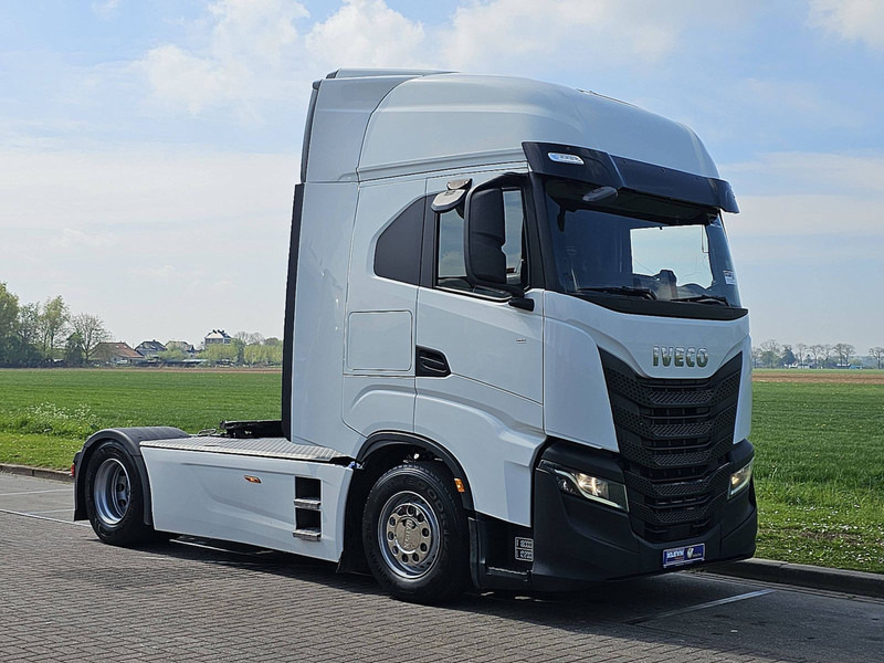Iveco S-WAY AS440S48 NAVI FRIDGE SKIRTS - Vetopöytäauto: kuva Iveco S-WAY AS440S48 NAVI FRIDGE SKIRTS - Vetopöytäauto Iveco S-WAY AS440S48 NAVI FRIDGE SKIRTS - Vetopöytäauto: kuva Iveco S-WAY AS440S48 NAVI FRIDGE SKIRTS - Vetopöytäauto