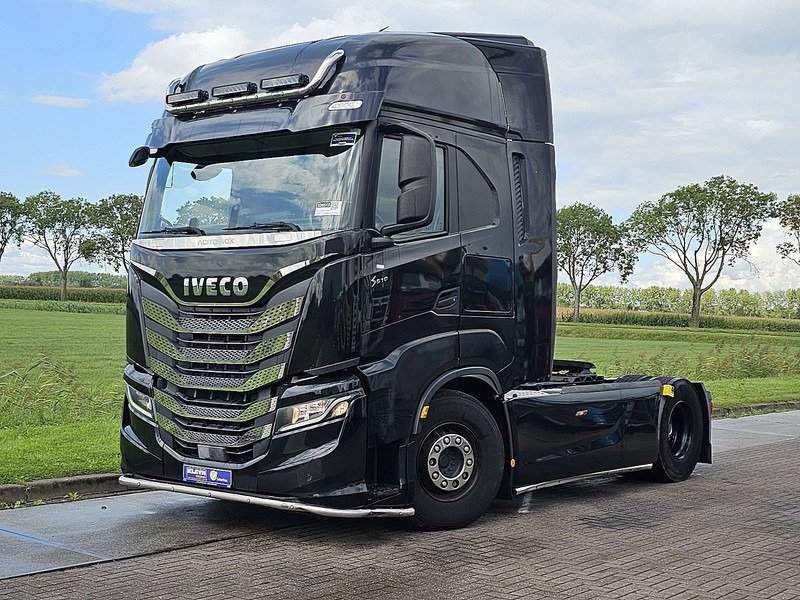Iveco S-WAY AS440S51 2x tank,frigo - Vetopöytäauto: kuva Iveco S-WAY AS440S51 2x tank,frigo - Vetopöytäauto Iveco S-WAY AS440S51 2x tank,frigo - Vetopöytäauto: kuva Iveco S-WAY AS440S51 2x tank,frigo - Vetopöytäauto