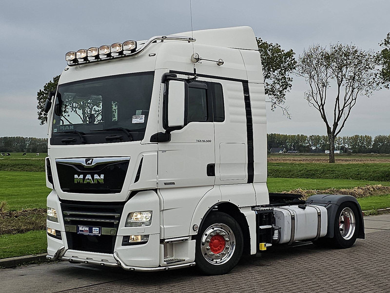 MAN 18.500 TGX XLX RET. LEATHER ALC - Vetopöytäauto: kuva MAN 18.500 TGX XLX RET. LEATHER ALC - Vetopöytäauto MAN 18.500 TGX XLX RET. LEATHER ALC - Vetopöytäauto: kuva MAN 18.500 TGX XLX RET. LEATHER ALC - Vetopöytäauto