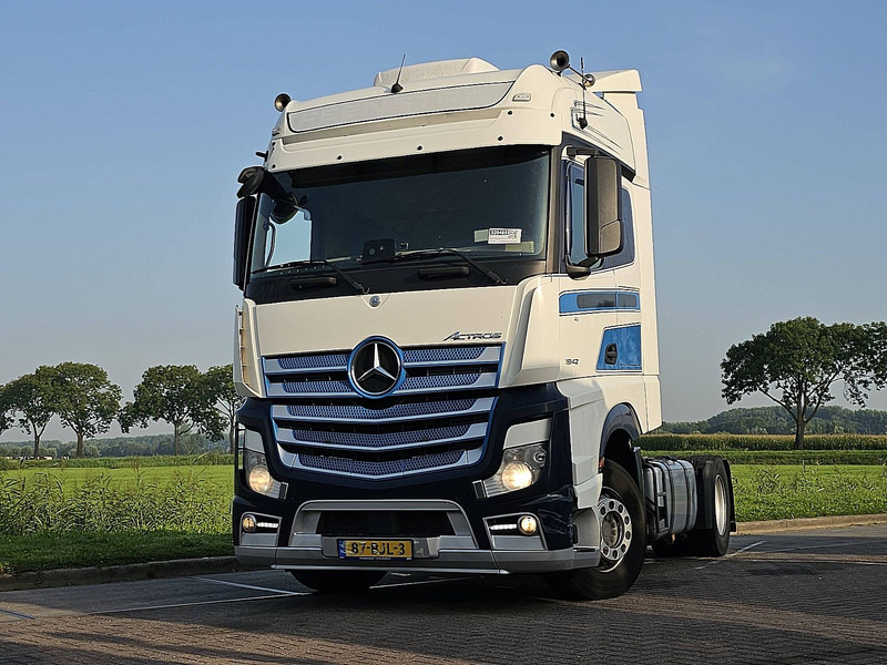 Mercedes-Benz ACTROS 1842 LS - Vetopöytäauto: kuva Mercedes-Benz ACTROS 1842 LS - Vetopöytäauto Mercedes-Benz ACTROS 1842 LS - Vetopöytäauto: kuva Mercedes-Benz ACTROS 1842 LS - Vetopöytäauto