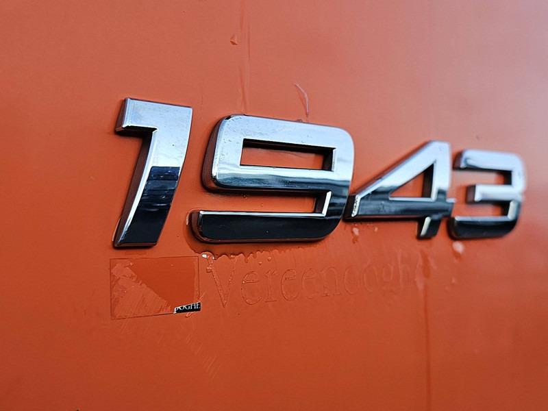 Vetopöytäauto Mercedes-Benz ACTROS 1843 LS: kuva Vetopöytäauto Mercedes-Benz ACTROS 1843 LS