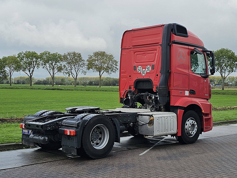 Mercedes-Benz ACTROS 1845 LS - Vetopöytäauto: kuva Mercedes-Benz ACTROS 1845 LS - Vetopöytäauto Mercedes-Benz ACTROS 1845 LS - Vetopöytäauto: kuva Mercedes-Benz ACTROS 1845 LS - Vetopöytäauto
