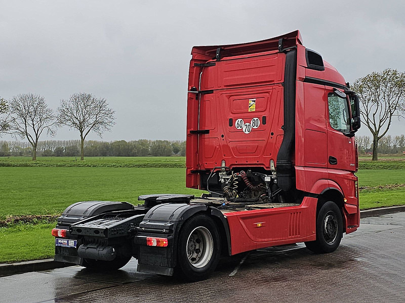 Mercedes-Benz ACTROS 1848 LS - Vetopöytäauto: kuva Mercedes-Benz ACTROS 1848 LS - Vetopöytäauto Mercedes-Benz ACTROS 1848 LS - Vetopöytäauto: kuva Mercedes-Benz ACTROS 1848 LS - Vetopöytäauto