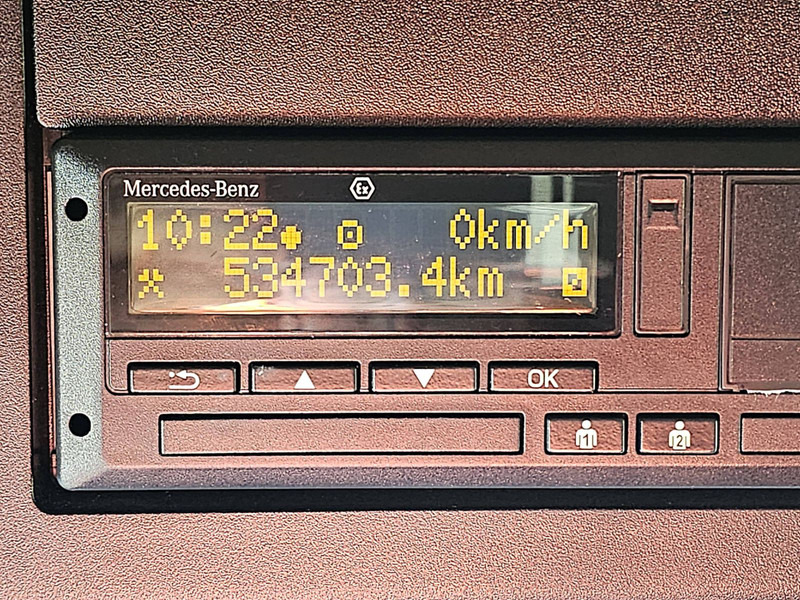 Vetopöytäauto Mercedes-Benz ACTROS 1848 LS MP5 GIGASPACE: kuva Vetopöytäauto Mercedes-Benz ACTROS 1848 LS MP5 GIGASPACE