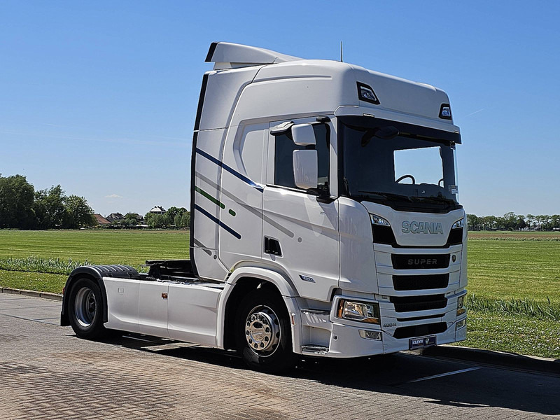 Scania R460 SUPER 2X TANK RETAR. - Vetopöytäauto: kuva Scania R460 SUPER 2X TANK RETAR. - Vetopöytäauto Scania R460 SUPER 2X TANK RETAR. - Vetopöytäauto: kuva Scania R460 SUPER 2X TANK RETAR. - Vetopöytäauto