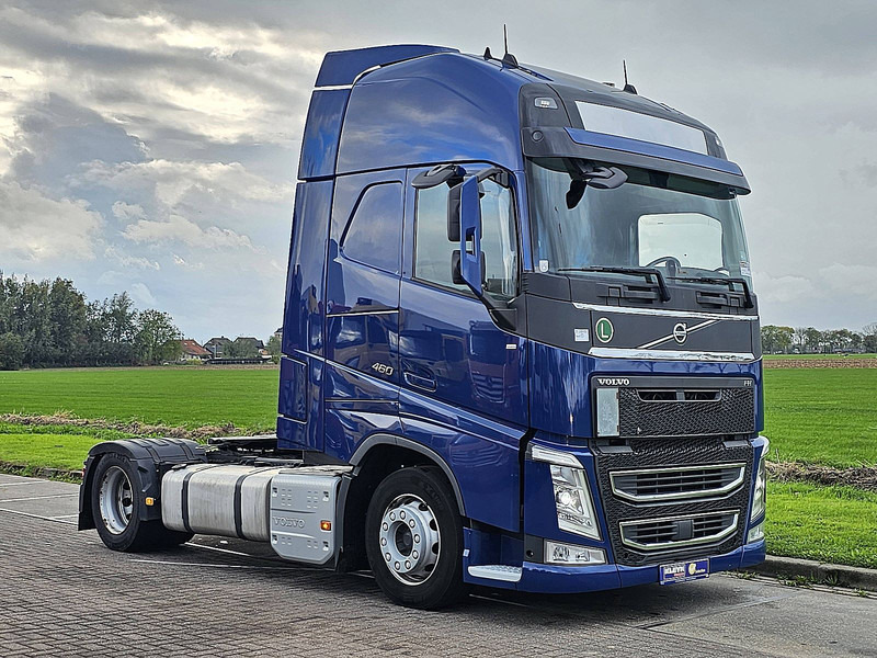 Volvo FH 460 - Vetopöytäauto: kuva Volvo FH 460 - Vetopöytäauto Volvo FH 460 - Vetopöytäauto: kuva Volvo FH 460 - Vetopöytäauto