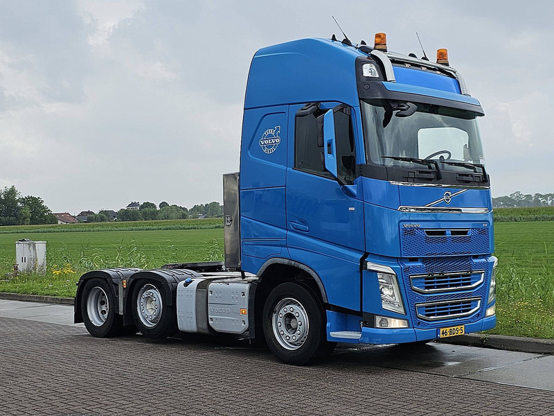 Volvo FH 460 - Vetopöytäauto: kuva Volvo FH 460 - Vetopöytäauto Volvo FH 460 - Vetopöytäauto: kuva Volvo FH 460 - Vetopöytäauto