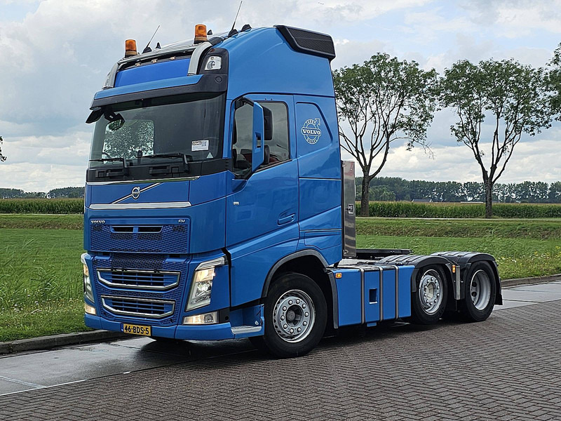Volvo FH 460 - Vetopöytäauto: kuva Volvo FH 460 - Vetopöytäauto Volvo FH 460 - Vetopöytäauto: kuva Volvo FH 460 - Vetopöytäauto