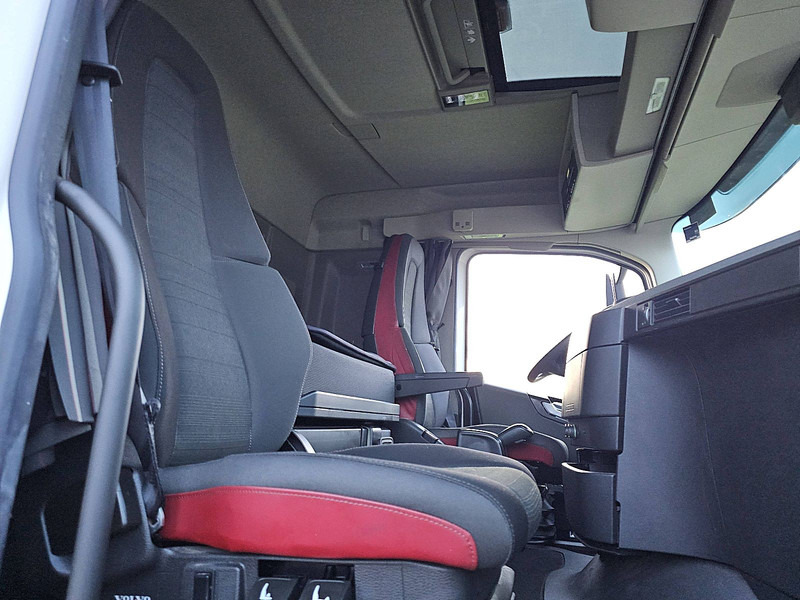 Vetopöytäauto Volvo FH 500 6X2 STEERED PTO+HYDR: kuva Vetopöytäauto Volvo FH 500 6X2 STEERED PTO+HYDR Vetopöytäauto Volvo FH 500 6X2 STEERED PTO+HYDR: kuva Vetopöytäauto Volvo FH 500 6X2 STEERED PTO+HYDR