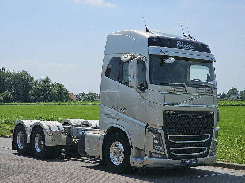 Volvo FH 750 6X2 9T FA WB 430 - Kuorma-auto alusta: kuva Volvo FH 750 6X2 9T FA WB 430 - Kuorma-auto alusta Volvo FH 750 6X2 9T FA WB 430 - Kuorma-auto alusta: kuva Volvo FH 750 6X2 9T FA WB 430 - Kuorma-auto alusta