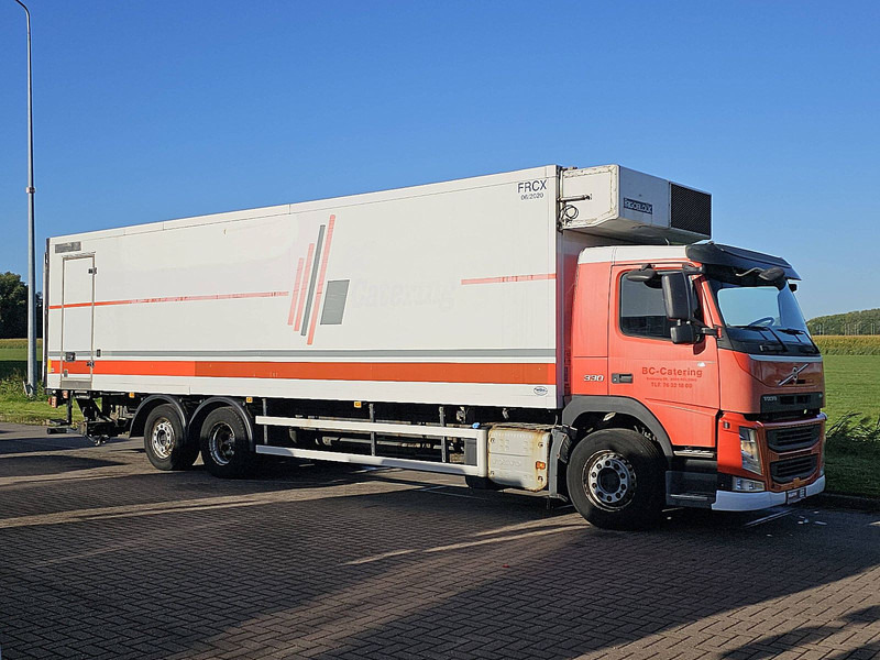 Volvo FM 330 6X2 FRIGOBL. LIFT - Refrigeraattori kuorma-auto: kuva Volvo FM 330 6X2 FRIGOBL. LIFT - Refrigeraattori kuorma-auto Volvo FM 330 6X2 FRIGOBL. LIFT - Refrigeraattori kuorma-auto: kuva Volvo FM 330 6X2 FRIGOBL. LIFT - Refrigeraattori kuorma-auto