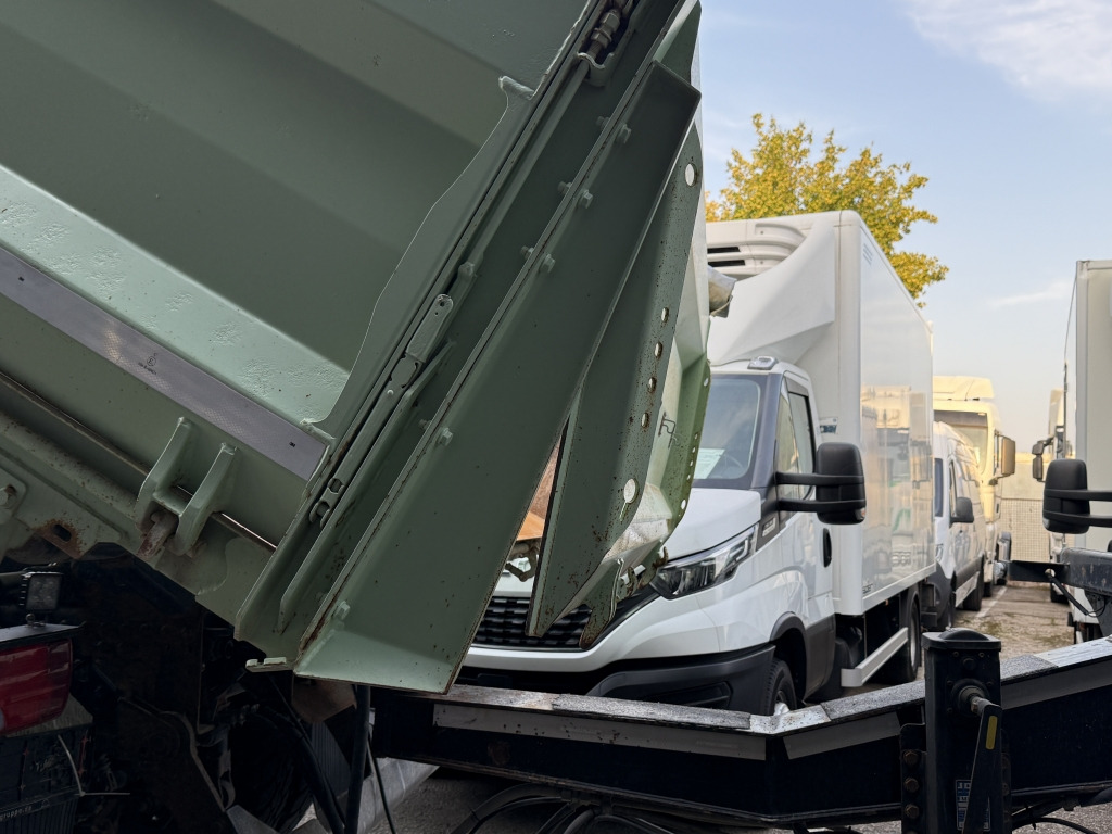 MAN TGS 26.500 6x4 12m³ Kipper Retarder NAVI 1.Hand - Kippiauto kuorma-auto: kuva MAN TGS 26.500 6x4 12m³ Kipper Retarder NAVI 1.Hand - Kippiauto kuorma-auto MAN TGS 26.500 6x4 12m³ Kipper Retarder NAVI 1.Hand - Kippiauto kuorma-auto: kuva MAN TGS 26.500 6x4 12m³ Kipper Retarder NAVI 1.Hand - Kippiauto kuorma-auto