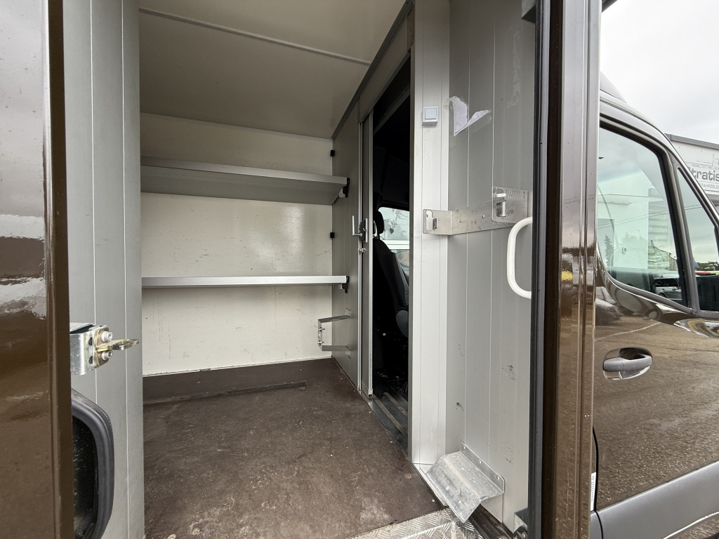 Mercedes-Benz Sprinter 315 CDI Klima Kamera UPS-Integralkoffer - Jakeluauto: kuva Mercedes-Benz Sprinter 315 CDI Klima Kamera UPS-Integralkoffer - Jakeluauto Mercedes-Benz Sprinter 315 CDI Klima Kamera UPS-Integralkoffer - Jakeluauto: kuva Mercedes-Benz Sprinter 315 CDI Klima Kamera UPS-Integralkoffer - Jakeluauto