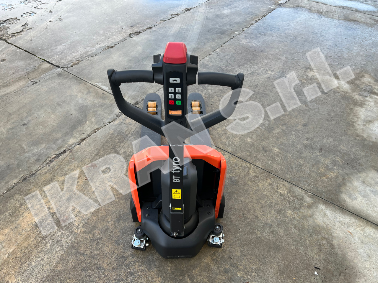 Toyota BT Tyro LHE130 - Haarukkavaunu: kuva Toyota BT Tyro LHE130 - Haarukkavaunu Toyota BT Tyro LHE130 - Haarukkavaunu: kuva Toyota BT Tyro LHE130 - Haarukkavaunu