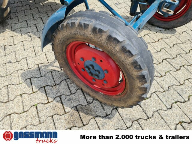 Bulldog D2206 - Traktori: kuva Bulldog D2206 - Traktori Bulldog D2206 - Traktori: kuva Bulldog D2206 - Traktori