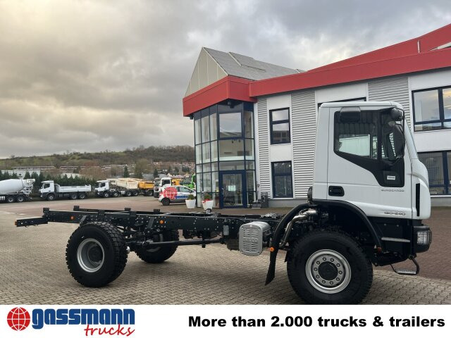 Uusi Kuorma-auto alusta Iveco EuroCargo ML150E24 WS 4x4, Euro3, mehrfach: kuva Uusi Kuorma-auto alusta Iveco EuroCargo ML150E24 WS 4x4, Euro3, mehrfach
