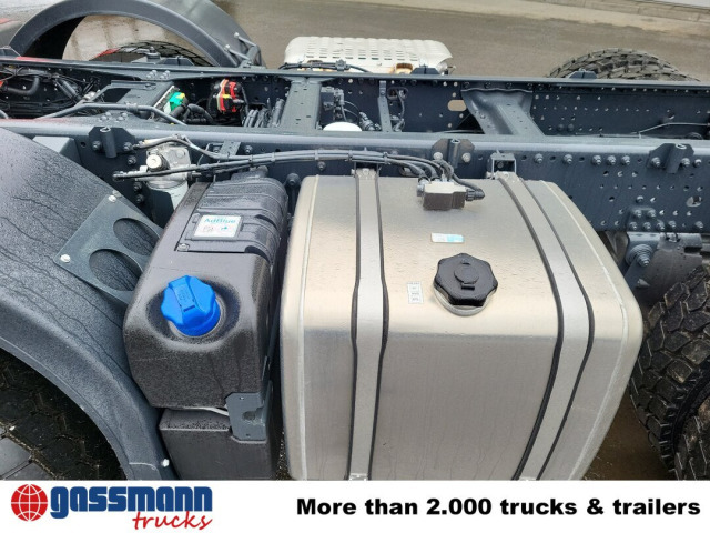 Iveco T-Way AT410T51 8x4, Retarder, Nebenantrieb, 4x - Kuorma-auto alusta: kuva Iveco T-Way AT410T51 8x4, Retarder, Nebenantrieb, 4x - Kuorma-auto alusta Iveco T-Way AT410T51 8x4, Retarder, Nebenantrieb, 4x - Kuorma-auto alusta: kuva Iveco T-Way AT410T51 8x4, Retarder, Nebenantrieb, 4x - Kuorma-auto alusta